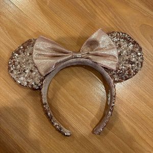 Rose gold sequin Minnie Mouse ears